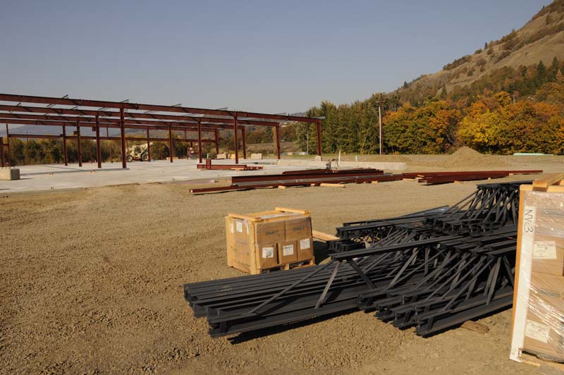 STEEL TRUSSES-0941